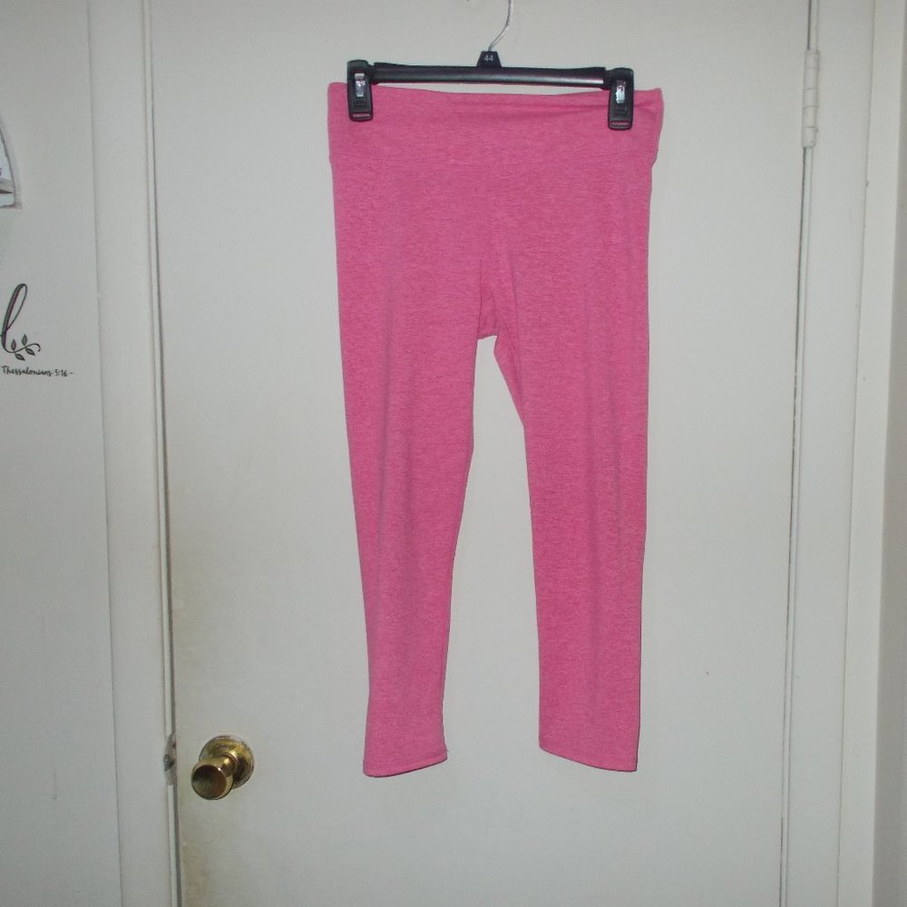 Fabletics Salar Capri Leggings Pink Size Small - image 1